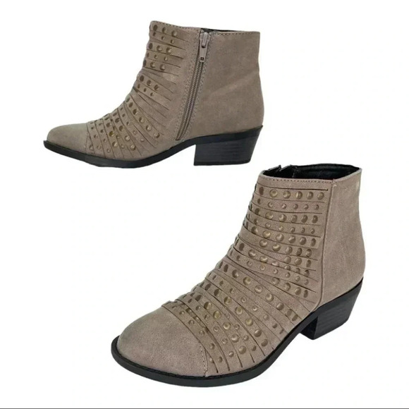 White Mountain Desire Grey Faux Leather Womens Ankle Boots Size 5.5M - Picture 12 of 14